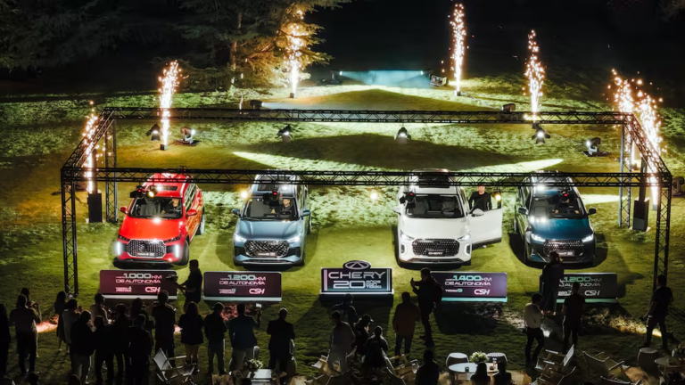 Chery muestra su nueva tecnología híbrida enchufable CSH en Chile